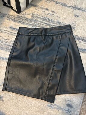 Altard stays skirt